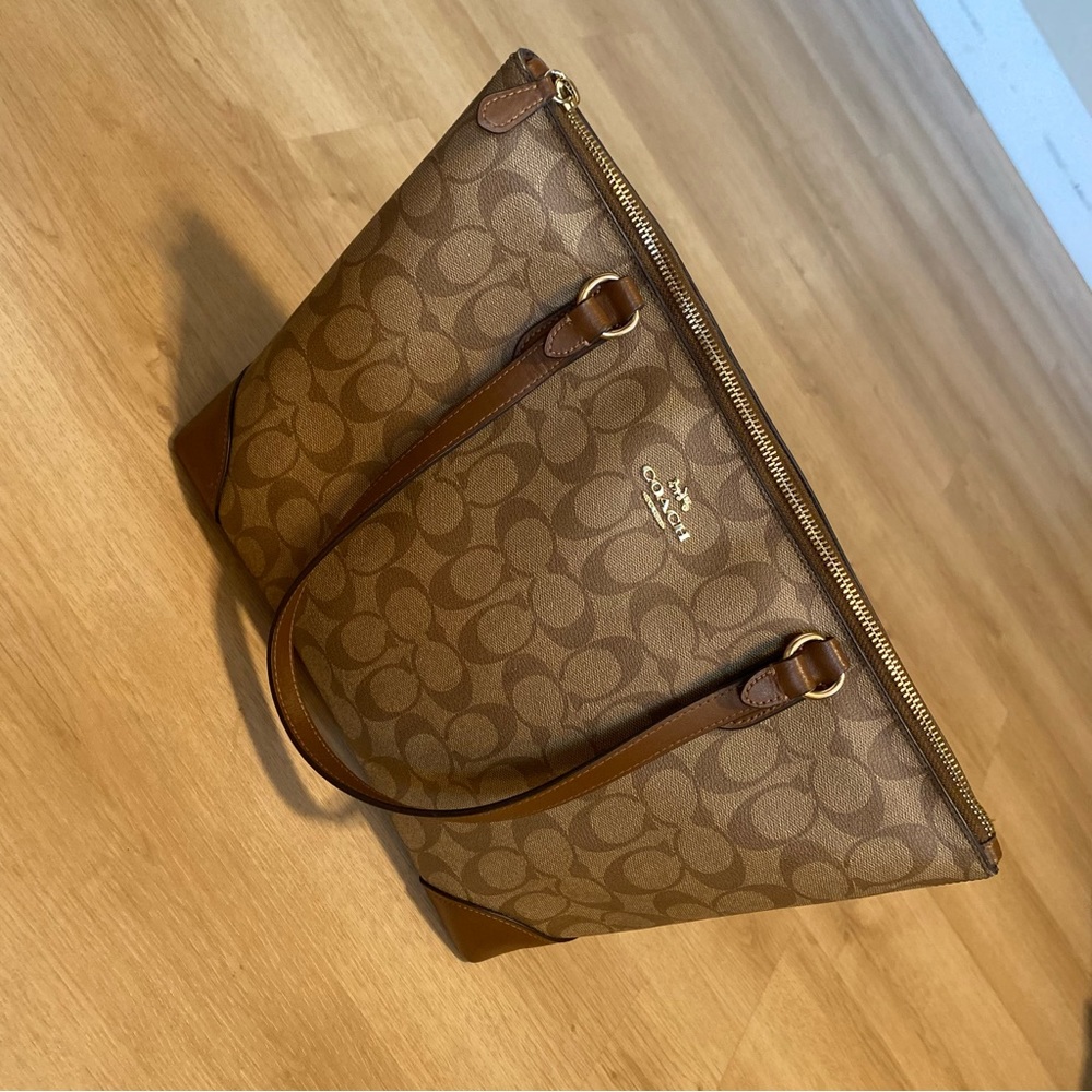 Coach Monogram Signature Canvas Tote Bage
